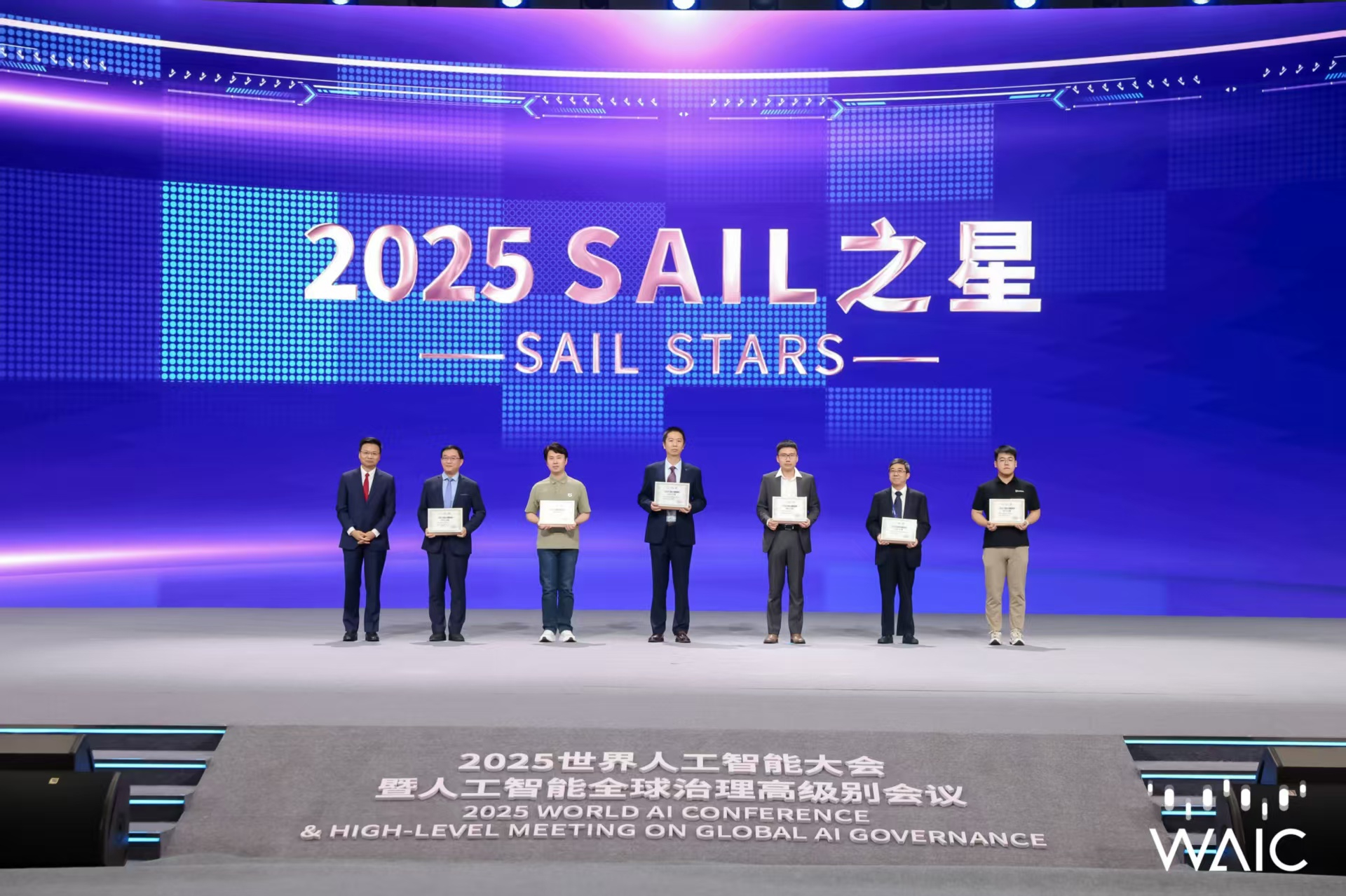 28圈体育官网-博世智能混动热泵全屋气候舒适解决方案首秀AWE2026，以AI定义四季舒适家居新范式